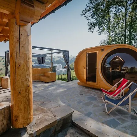 Drewniany - * Czerwienne