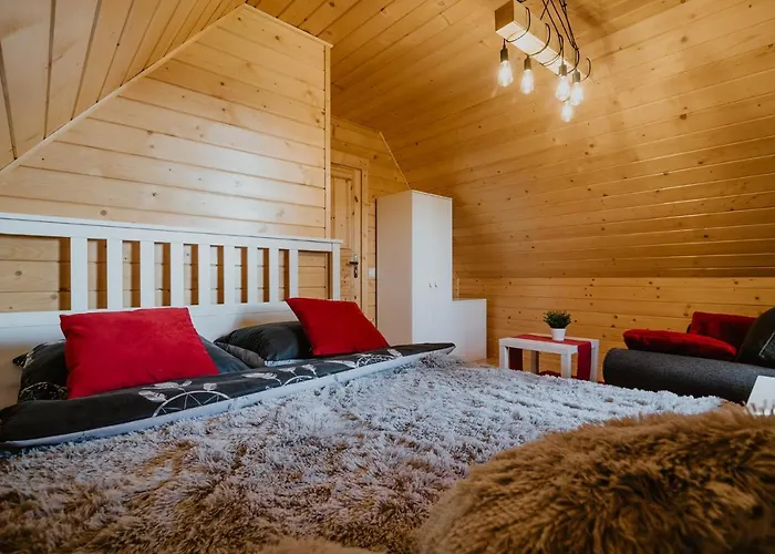 בקתה Drewniany - Czerwienne