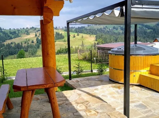 Drewniany - בקתה Czerwienne